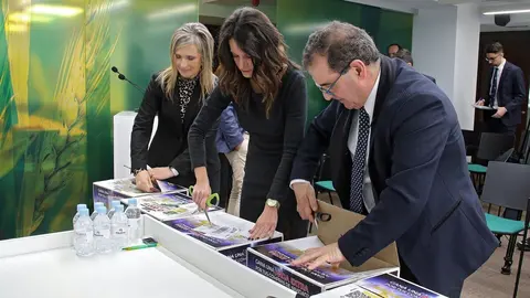 Caja Rural sortea ante notario las pagas extra de su campaña navideña en la provincia de León. Foto: Peio García.