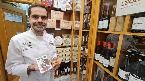 Los 'Besitos', que se deshacen en el paladar, forman parte de la tradición bañezana y de toda la provincia, y se pueden comer durante todo el año, pero es cierto que en Navidad y 'Día de los enamorados' son una referencia imposible de olvidar.