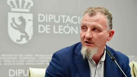 Los 14 albergues existentes en la ciudad de León alojaron durante el pasado año a un total de 41.734 peregrinos, de los que el 73 por ciento eran extranjeros. Así lo refleja el balance anual de la Asociación de Amigos del Camino de Santiago Pulchra Leonina, que también pone de relieve el descenso en 858 personas del número de peregrinos nacionales, frente al incremento de 2.745 de los extranjeros. Foto: Campillo