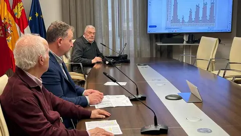 Los 14 albergues existentes en la ciudad de León alojaron durante el pasado año a un total de 41.734 peregrinos, de los que el 73 por ciento eran extranjeros. Así lo refleja el balance anual de la Asociación de Amigos del Camino de Santiago Pulchra Leonina, que también pone de relieve el descenso en 858 personas del número de peregrinos nacionales, frente al incremento de 2.745 de los extranjeros. Foto: Diputación