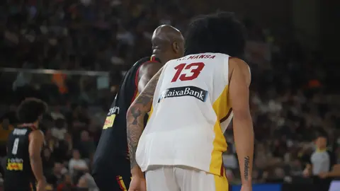 La selección española de baloncesto se aferra a la defensa y cierra el Preeuropeo con una victoria ante Bélgica en León. Fotos: Isaac Llamazares | Peio García
