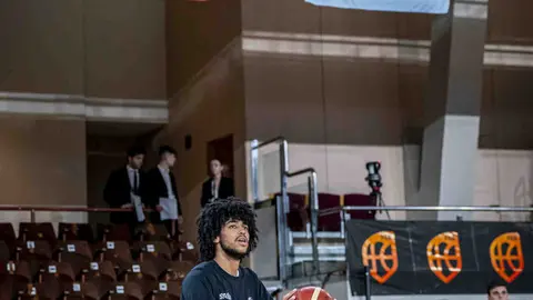 Heraldo de León publica las 101 fotos oficiales del encuentro disputado por España en el Palacio de los Deportes.