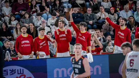 Heraldo de León publica las 101 fotos oficiales del encuentro disputado por España en el Palacio de los Deportes.
