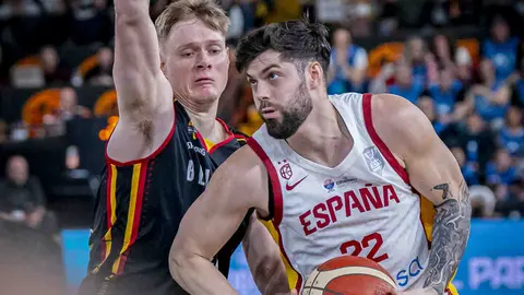 Heraldo de León publica las 101 fotos oficiales del encuentro disputado por España en el Palacio de los Deportes.