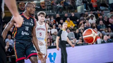Heraldo de León publica las 101 fotos oficiales del encuentro disputado por España en el Palacio de los Deportes.