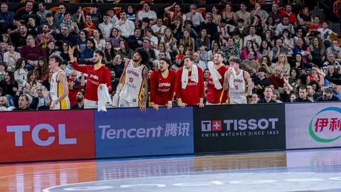 Heraldo de León publica las 101 fotos oficiales del encuentro disputado por España en el Palacio de los Deportes.