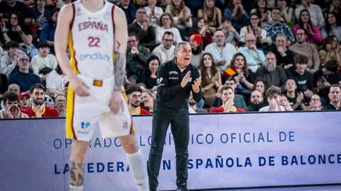 Heraldo de León publica las 101 fotos oficiales del encuentro disputado por España en el Palacio de los Deportes.