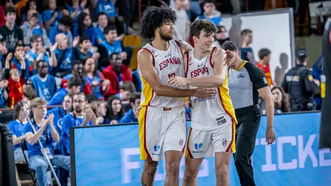 Heraldo de León publica las 101 fotos oficiales del encuentro disputado por España en el Palacio de los Deportes.