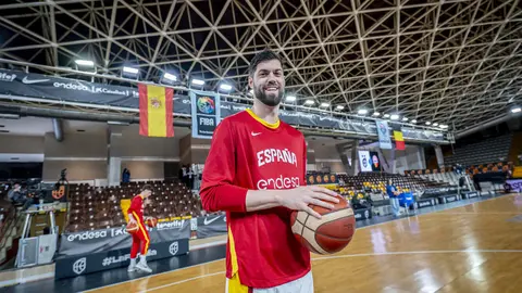 Heraldo de León publica las 101 fotos oficiales del encuentro disputado por España en el Palacio de los Deportes.