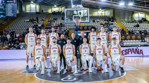 Heraldo de León publica las 101 fotos oficiales del encuentro disputado por España en el Palacio de los Deportes.