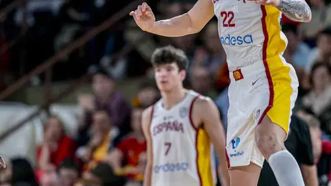 Heraldo de León publica las 101 fotos oficiales del encuentro disputado por España en el Palacio de los Deportes.