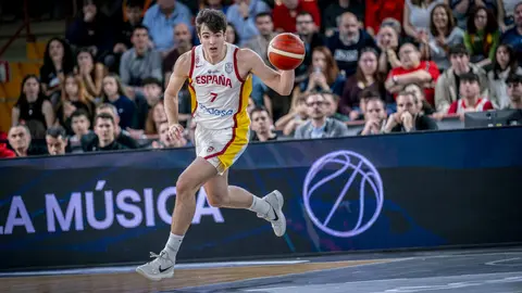 Heraldo de León publica las 101 fotos oficiales del encuentro disputado por España en el Palacio de los Deportes.