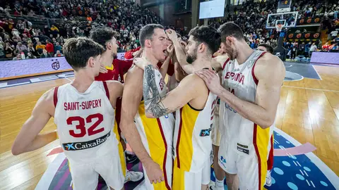 Heraldo de León publica las 101 fotos oficiales del encuentro disputado por España en el Palacio de los Deportes.