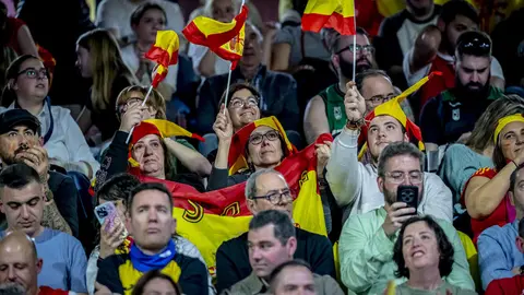 Heraldo de León publica las 101 fotos oficiales del encuentro disputado por España en el Palacio de los Deportes.