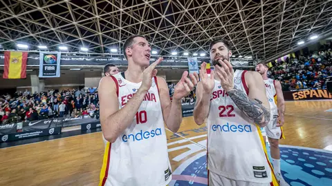 Heraldo de León publica las 101 fotos oficiales del encuentro disputado por España en el Palacio de los Deportes.