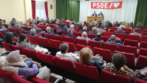 Cendón se reúne a la militancia del Bierzo en Camponaraya para destacar los proyectos estratégicos que generan empleo y oportunidades en la provincia.