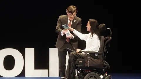 La ciudad de Valladolid acogió este lunes, en el Teatro Calderón, la ceremonia de la XLIV Gala Nacional del Deporte, donde la Asociación Española de la Prensa Deportiva reconoció y laureó a los mejores deportistas españoles de 2024. Fotos: Rubén Cacho