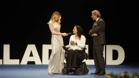 La ciudad de Valladolid acogió este lunes, en el Teatro Calderón, la ceremonia de la XLIV Gala Nacional del Deporte, donde la Asociación Española de la Prensa Deportiva reconoció y laureó a los mejores deportistas españoles de 2024. Fotos: Rubén Cacho