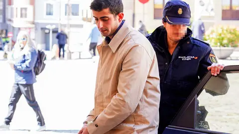 El Supremo ratifica los 18 años de cárcel al condenado por el crimen de la Universidad. En las imágenes, durante las sesiones del juicio. Fotos: Campillo