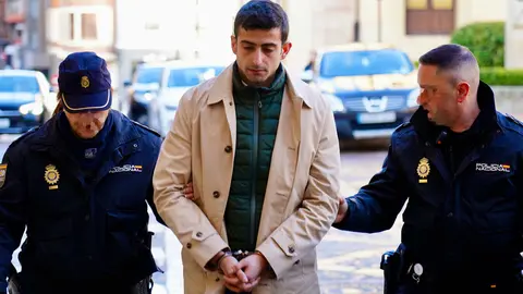 El Supremo ratifica los 18 años de cárcel al condenado por el crimen de la Universidad. En las imágenes, durante las sesiones del juicio. Fotos: Campillo