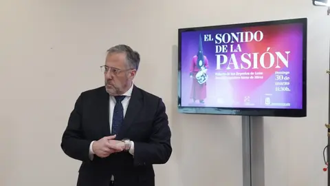 El presidente de las Cortes de Castilla y León, Carlos Pollán, preside el acto de presentación de la segunda edición del concierto de Semana Santa ‘El Sonido de la Pasión’. Foto: Rubén Cacho.