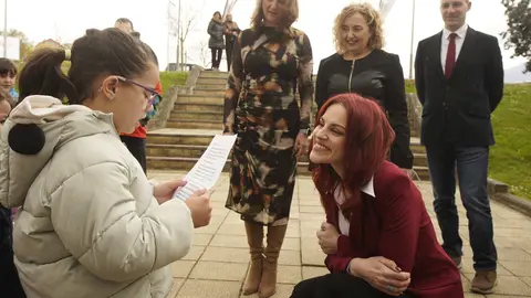 La bióloga y astronauta leonesa Sara García abogó este miércoles por que las humanidades y las ciencias vayan de la mano ya que “tanto la tecnología como los valores sociales permean de la misma manera en la sociedad”, durante su intervención en su visita al Campus del Bierzo de la Universidad de León. Fotos: César Sánchez