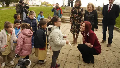 La bióloga y astronauta leonesa Sara García abogó este miércoles por que las humanidades y las ciencias vayan de la mano ya que “tanto la tecnología como los valores sociales permean de la misma manera en la sociedad”, durante su intervención en su visita al Campus del Bierzo de la Universidad de León. Fotos: César Sánchez