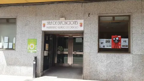 Colección de proyectores de cine de Miguel Pérez 'Trébol' en su casa-museo.