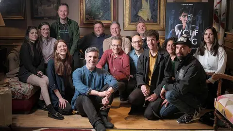 Tras asistir a la presentación de Wolf King, la serie de animación de Netflix, esta leonesa (en la imagen, tercera por la izquierda) que ha sido su directora de arte y diseñadora de producción asegura a Heraldo de León que todo lo logrado es el premio al empeño y el esfuerzo diario.