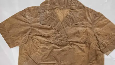 El Museo Etnográfico de la Montaña de Riaño enriquece su colección con patrones escolares del siglo XX | Estos patrones son mucho más que simples herramientas de costura, son documentos históricos que ilustran el papel de la mujer en la sociedad rural española.