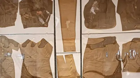 El Museo Etnográfico de la Montaña de Riaño enriquece su colección con patrones escolares del siglo XX | Estos patrones son mucho más que simples herramientas de costura, son documentos históricos que ilustran el papel de la mujer en la sociedad rural española.