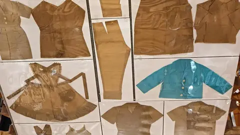 El Museo Etnográfico de la Montaña de Riaño enriquece su colección con patrones escolares del siglo XX | Estos patrones son mucho más que simples herramientas de costura, son documentos históricos que ilustran el papel de la mujer en la sociedad rural española.