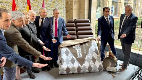 El Salón Internacional del Chocolate de Astorga reúne este fin de semana a una veintena de expositores y ofrece charlas, catas y demostraciones gratuitas.