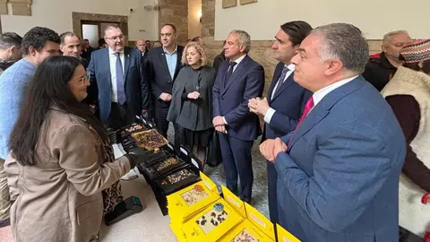 El Salón Internacional del Chocolate de Astorga reúne este fin de semana a una veintena de expositores y ofrece charlas, catas y demostraciones gratuitas.