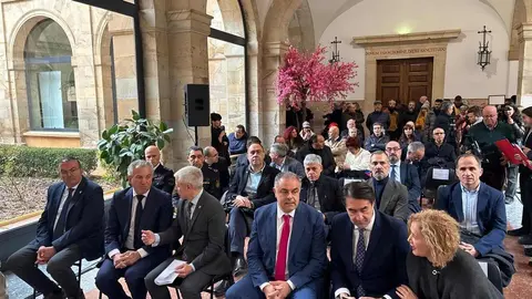 El Salón Internacional del Chocolate de Astorga reúne este fin de semana a una veintena de expositores y ofrece charlas, catas y demostraciones gratuitas.