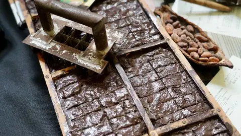 El Salón Internacional del Chocolate de Astorga reúne este fin de semana a una veintena de expositores y ofrece charlas, catas y demostraciones gratuitas. Fotos: Campillo