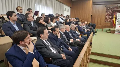 La ULE gradúa a una nueva generación de 300 profesionales en Ingeniería llamados a liderar los desafíos del futuro.