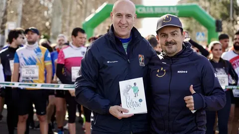 El alcalde de León, José Antonio Diez, participa en la salida de la XV Media Maratón Ciudad de León. Foto: Campillo.