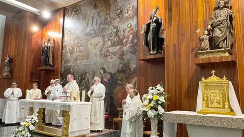 Las últimas Agustinas de León han abandonado este martes su clausura en la ciudad y se van a otro monasterio por la falta de vocaciones para mantener su presencia en la ciudad