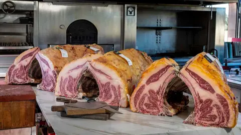 El Capricho resume generaciones de esfuerzo con el apellido Gordón, siempre luchando por liderar la gastronomía, apostando por la innovación y por las mejores carnes, aquellas que por su pureza forman parte de la excelencia.