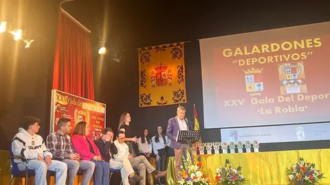 La Robla mantiene y promueve su actividad deportiva y lo hace a lo largo de todo el año. Sin embargo, como cada ejercicio, el punto de reconocimiento llega con la la Gala del Deporte Roblano que en esta ocasión ha llegado a su XXV edición.
