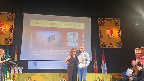 La Robla mantiene y promueve su actividad deportiva y lo hace a lo largo de todo el año. Sin embargo, como cada ejercicio, el punto de reconocimiento llega con la la Gala del Deporte Roblano que en esta ocasión ha llegado a su XXV edición.