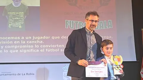 La Robla mantiene y promueve su actividad deportiva y lo hace a lo largo de todo el año. Sin embargo, como cada ejercicio, el punto de reconocimiento llega con la la Gala del Deporte Roblano que en esta ocasión ha llegado a su XXV edición.