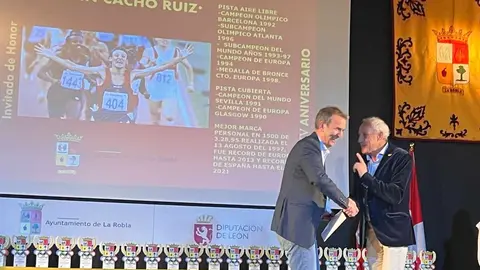 La Robla mantiene y promueve su actividad deportiva y lo hace a lo largo de todo el año. Sin embargo, como cada ejercicio, el punto de reconocimiento llega con la la Gala del Deporte Roblano que en esta ocasión ha llegado a su XXV edición.
