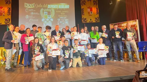 La Robla mantiene y promueve su actividad deportiva y lo hace a lo largo de todo el año. Sin embargo, como cada ejercicio, el punto de reconocimiento llega con la la Gala del Deporte Roblano que en esta ocasión ha llegado a su XXV edición.