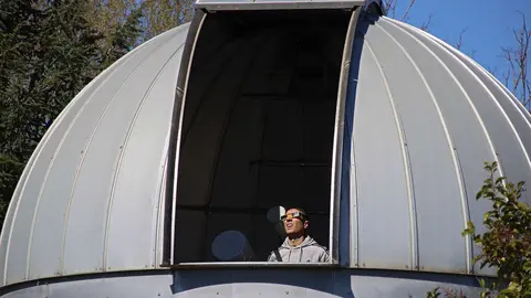 La Asociación de Astronomía de León organiza una observación pública del eclipse parcial de Sol. Foto: Peio García.