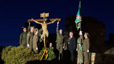 Traslado al Castillo de los Templarios y Entronización del Cristo de la Esperanza de la Semana Santa de Ponferrada. Foto: César Sánchez.