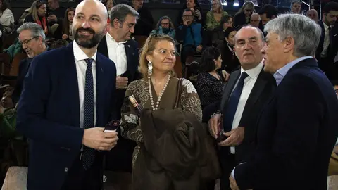 El presidente de las Cortes y de la Fundación de Castilla y León, Carlos Pollán, asiste al concierto ‘El Sonido de la Pasión’, con el subdelegado del Gobierno, Héctor Alaiz; el delegado Territorial, Eduardo Diego y el Procurador del Común, Tomás Quintana. Foto: Peio García.