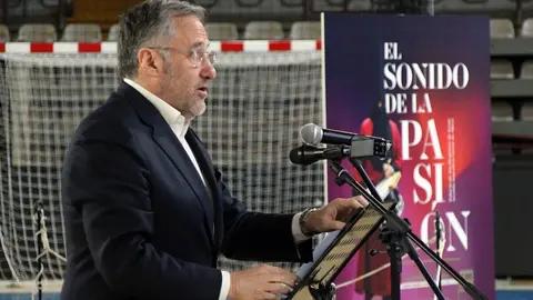 El presidente de las Cortes y de la Fundación de Castilla y León, Carlos Pollán, asiste al concierto ‘El Sonido de la Pasión’, con el subdelegado del Gobierno, Héctor Alaiz; el delegado Territorial, Eduardo Diego y el Procurador del Común, Tomás Quintana. Foto: Peio García.