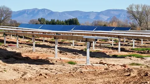 La consejera de Agricultura, Ganadería y Desarrollo Rural, María González Corral, visita las obras de modernización del regadío en Llamas de la Ribera. Foto: Campillo.
